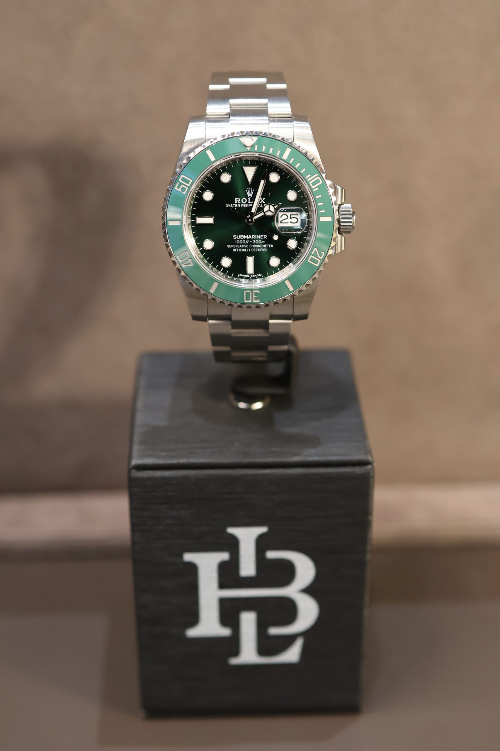 Rolex Submariner Date Hulk 116610 LV